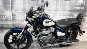 Royal Enfield Super Meteor 650 (2023 - 26)  (6)