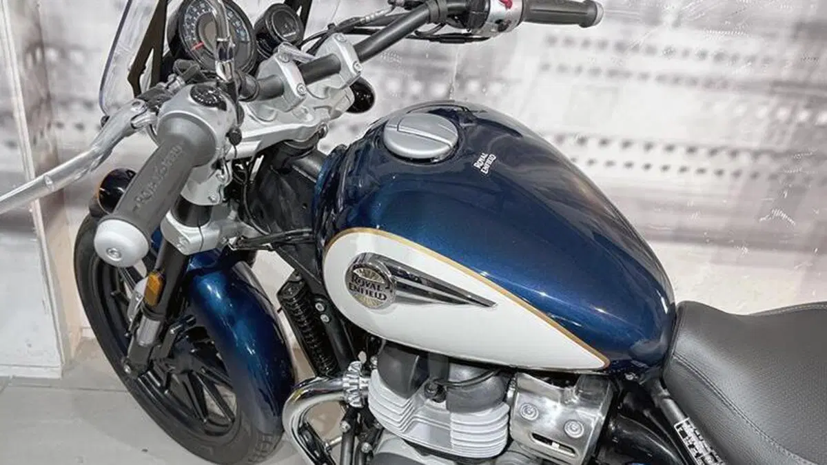Royal Enfield Super Meteor 650 (2023 - 26)  (8)