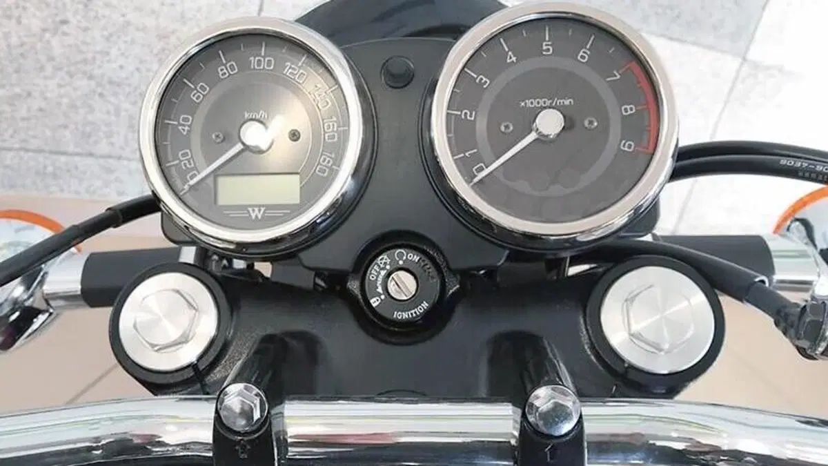Kawasaki W 800 (2021 - 26)  (6)