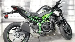 Kawasaki Z 900 A2 (2025 - 26)  (8)