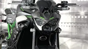 Kawasaki Z 900 A2 (2025 - 26)  (9)