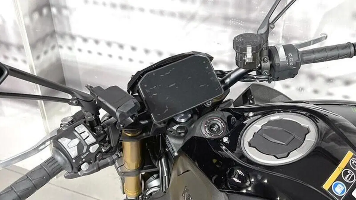 Kawasaki Z 1100 SE (2026)  (6)