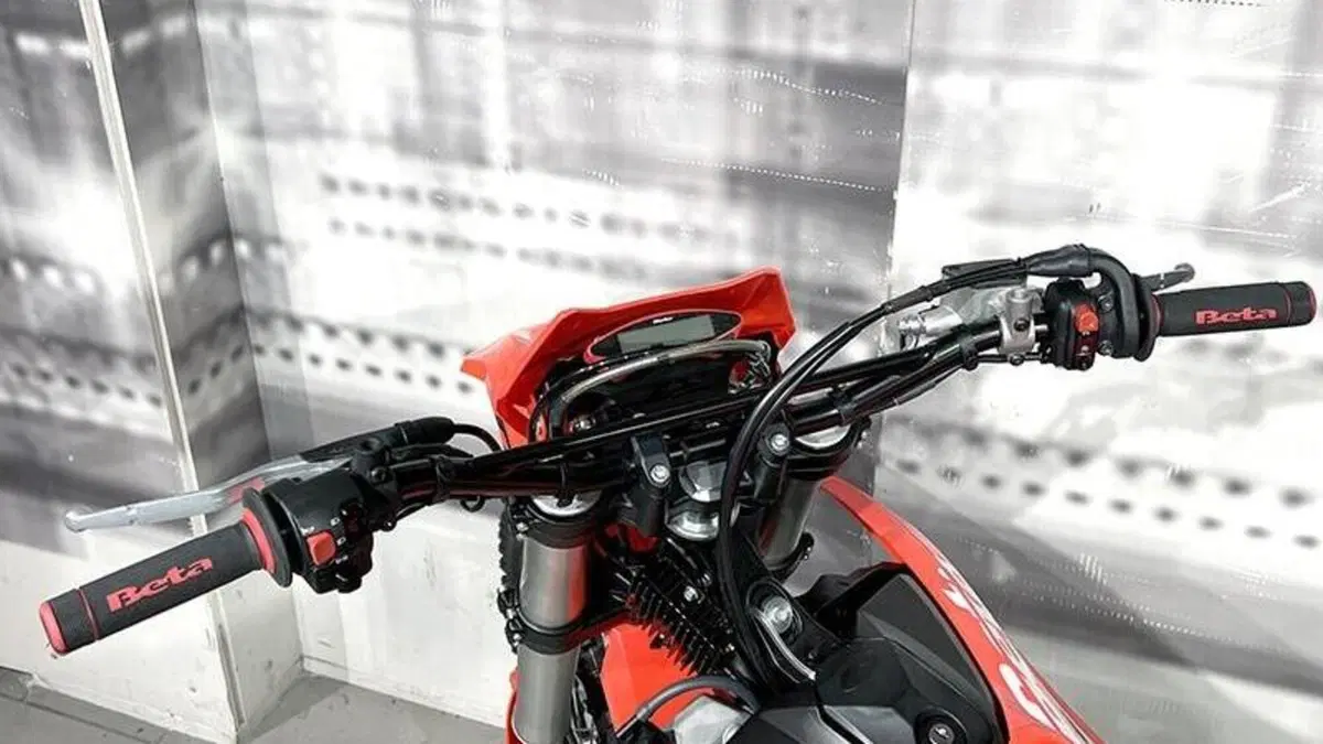 Betamotor RR 125 4T Enduro R (2024 - 26)  (6)
