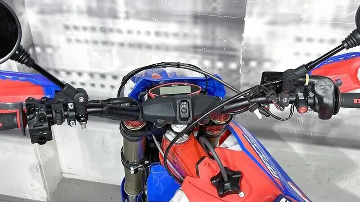 Betamotor RR 125 4T Enduro R (2024 - 26)  (6)