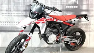 Fantic Motor XMF 125 Competition (2025 - 26)  (7)