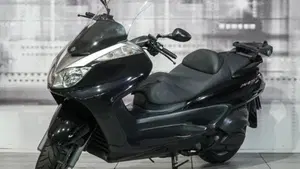 Yamaha Majesty 400 (2004 - 08)  (7)