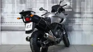 Yamaha TDM 900 (2002 - 14)  (8)