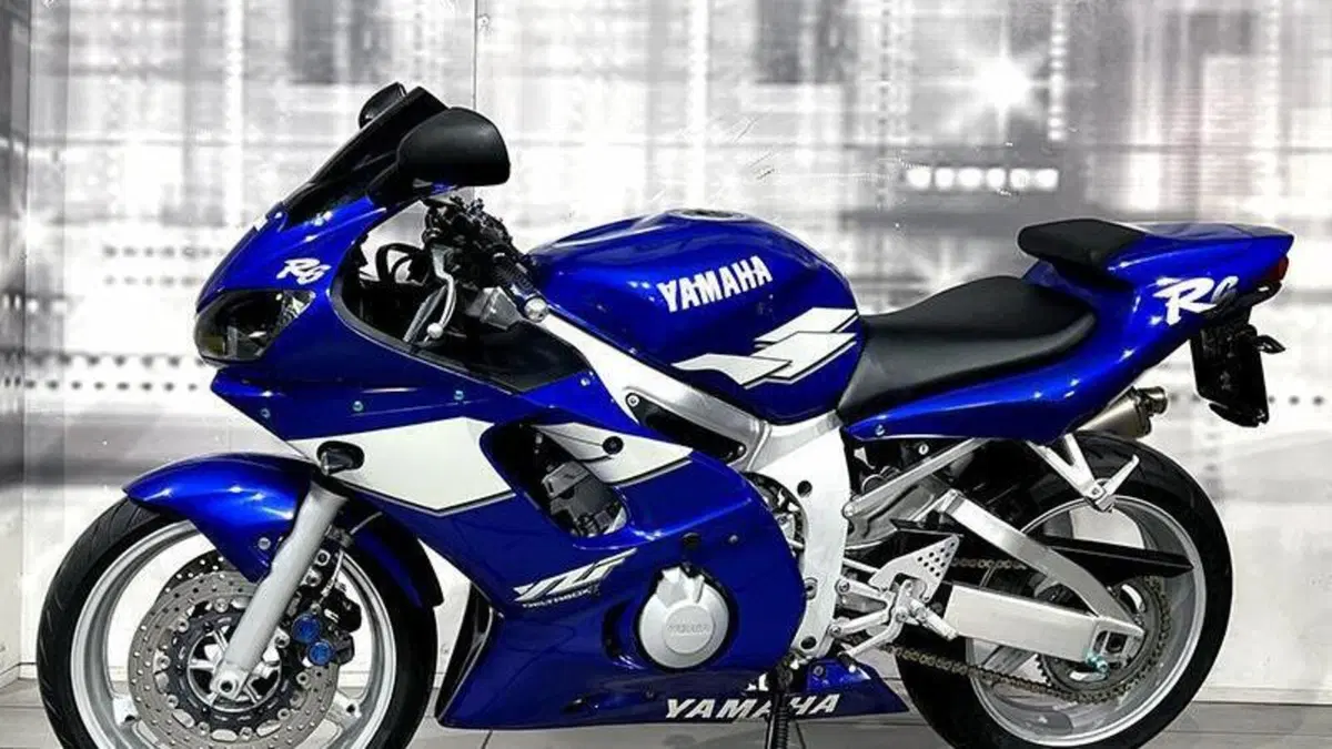 Yamaha YZF R6 (1999 - 00)  (7)
