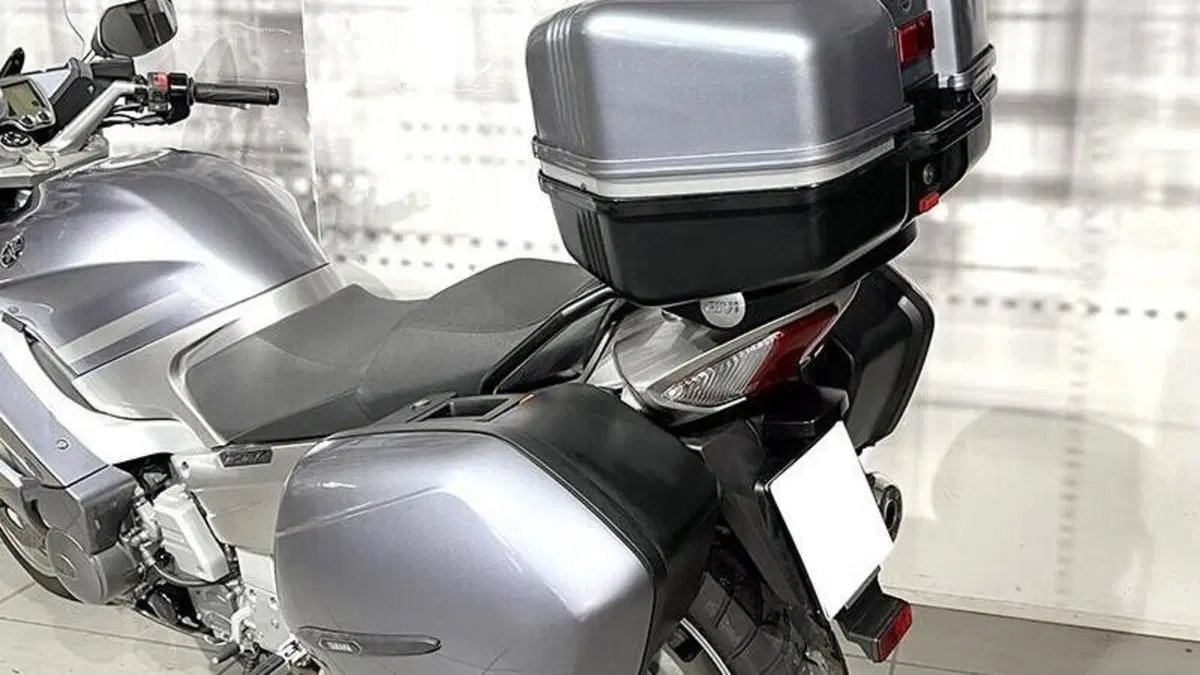 Yamaha FJR 1300 A (2006 - 11)  (8)