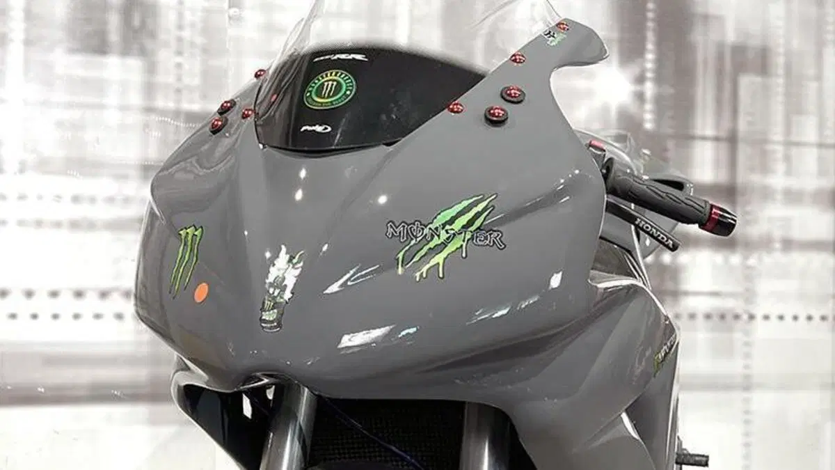 Honda CBR 1000 RR Fireblade (2006 - 07)  (9)