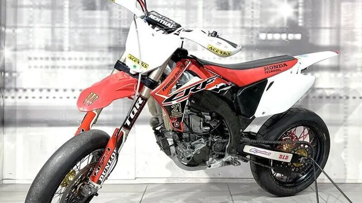 Honda CRF 450R (2001 - 02)  (7)