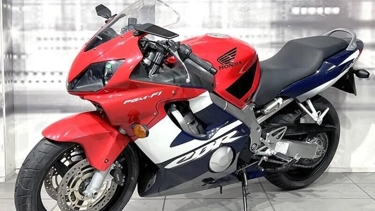 Honda CBR 600 F (2001 - 06)  (7)