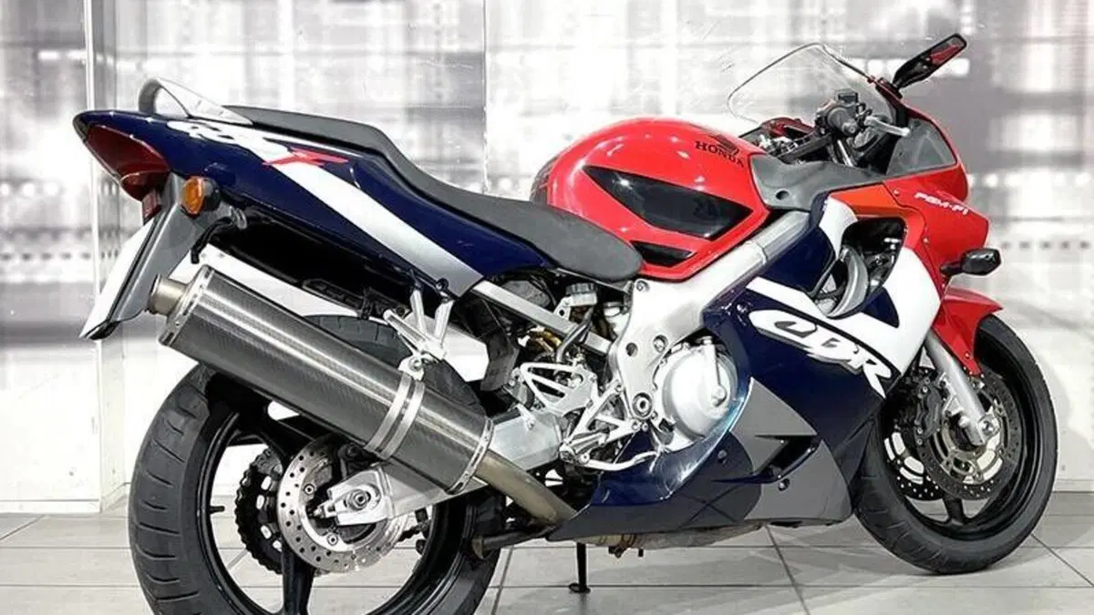 Honda CBR 600 F (2001 - 06)  (8)