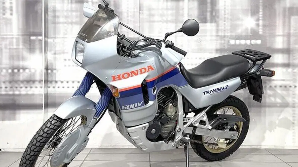 Honda Transalp XL 600V (1987 - 90)  (7)