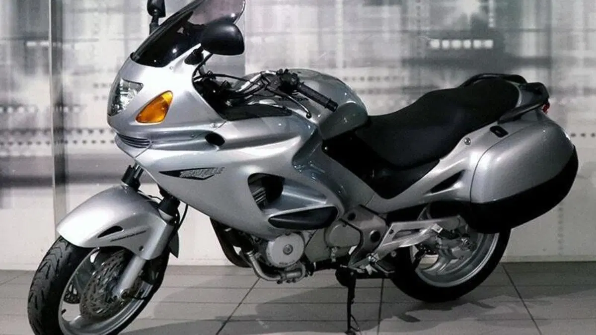 Honda Deauville 650 (2002 - 05)  (6)