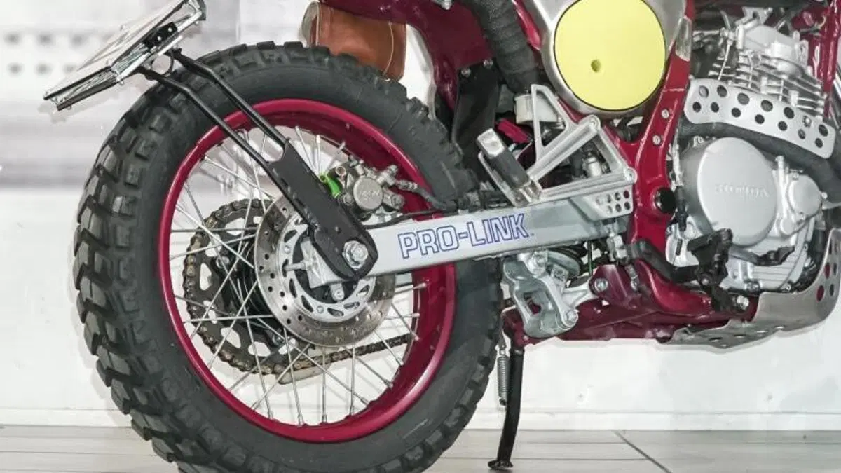Honda NX 650 Dominator (1988 - 90)  (9)
