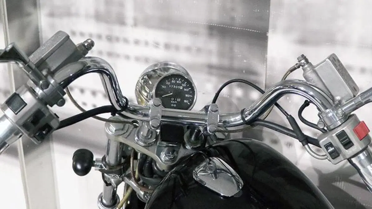 Suzuki VS 600 GLF Intruder (1996 - 98)  (6)