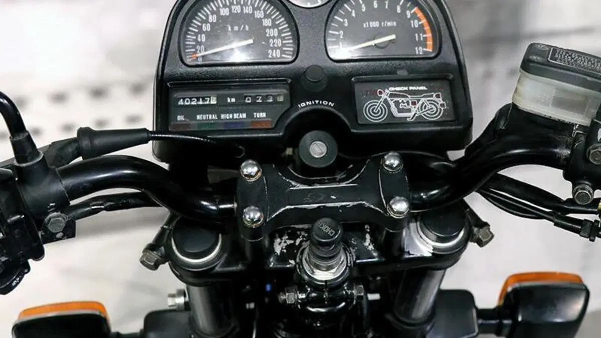 Suzuki GSX 1100 S-ES (1980 - 87)  (6)