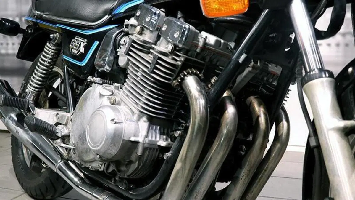 Suzuki GSX 1100 S-ES (1980 - 87)  (9)