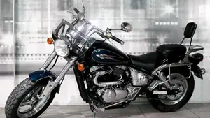 Suzuki Marauder VZ 800  (7)