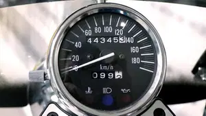 Suzuki Marauder VZ 800  (9)