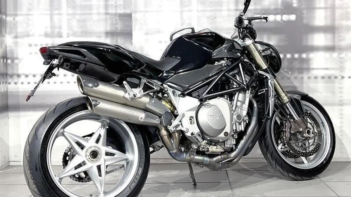 MV Agusta Brutale 910 S (2005 - 11)  (8)