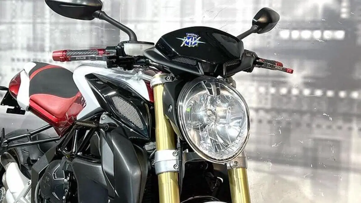 MV Agusta Brutale 800 (2012 - 15)  (9)