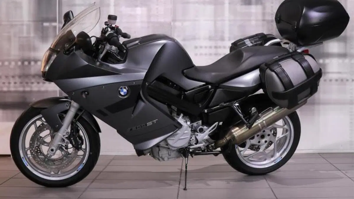 Bmw F 800 ST  (7)