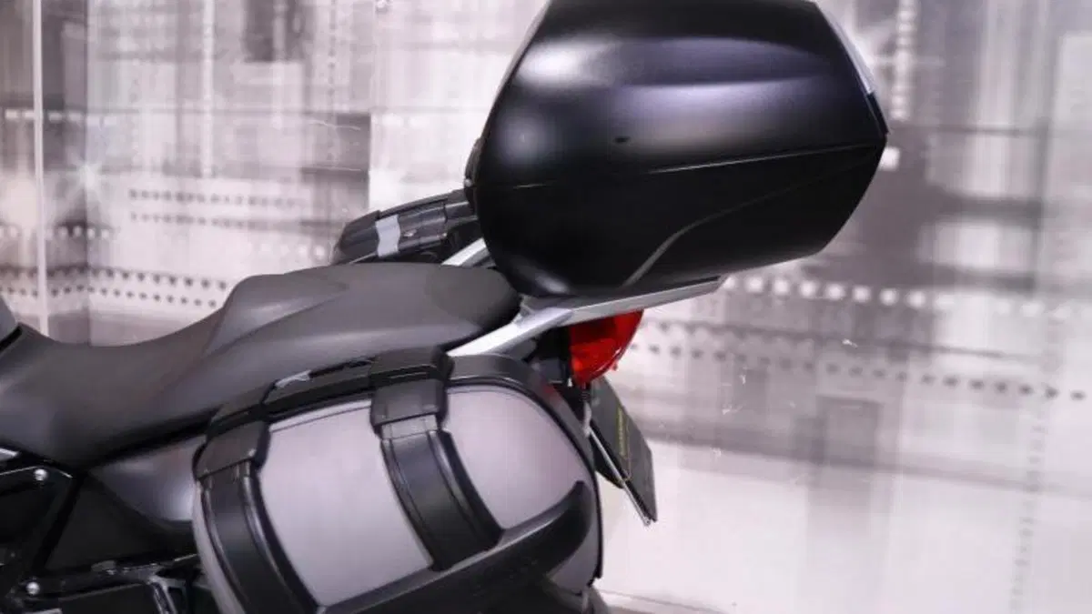 Bmw F 800 ST  (9)