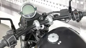 Moto Guzzi V9 Bobber (2021 - 25)  (6)