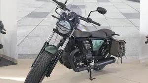 Moto Guzzi V9 Bobber Centenario (2021 - 22)  (5)