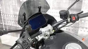 Moto Guzzi V100 Mandello S (2022 - 24)  (6)