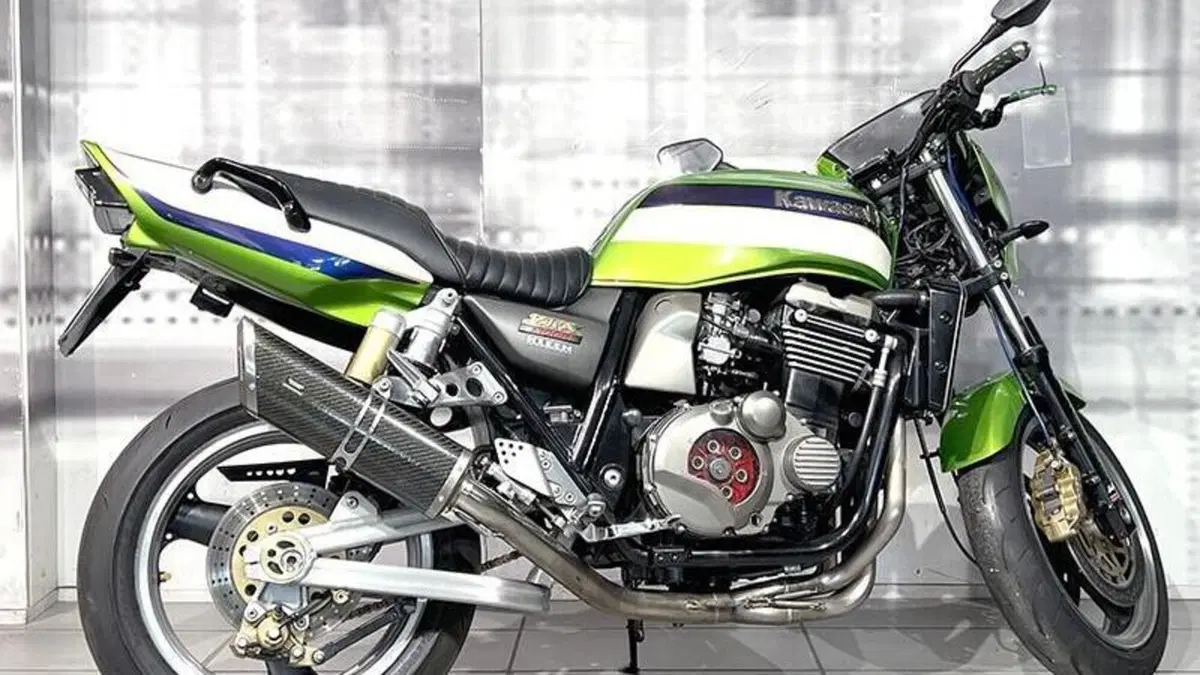 Kawasaki ZRX 1200 R (2000 - 06)  (8)