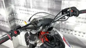 Betamotor RR 300 2T Enduro (2020)  (6)