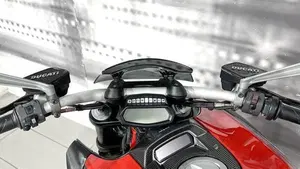 Ducati Diavel 1200 (2010 - 13)  (6)