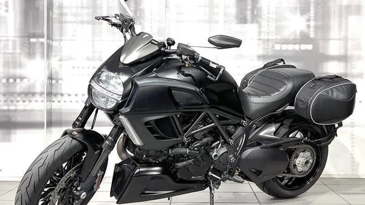 Ducati Diavel 1200 (2010 - 13)  (7)