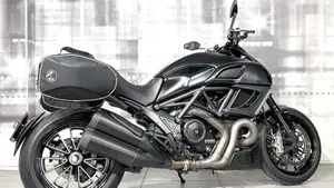Ducati Diavel 1200 (2010 - 13)  (8)