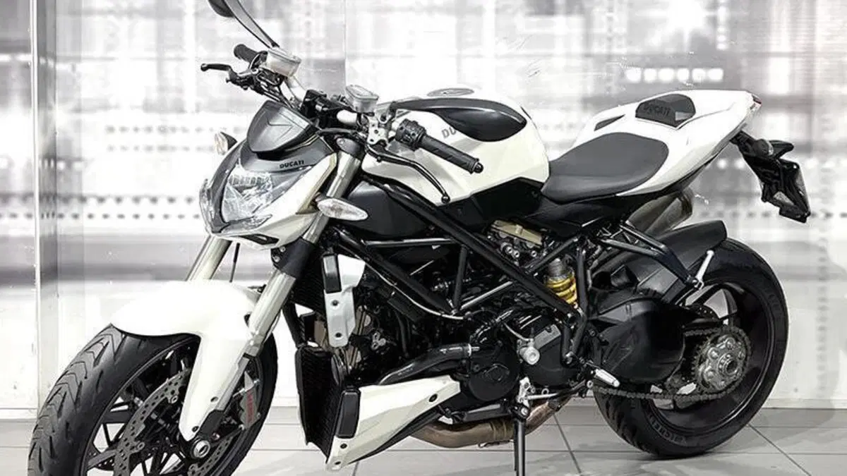 Ducati Streetfighter (2009 - 12)  (7)