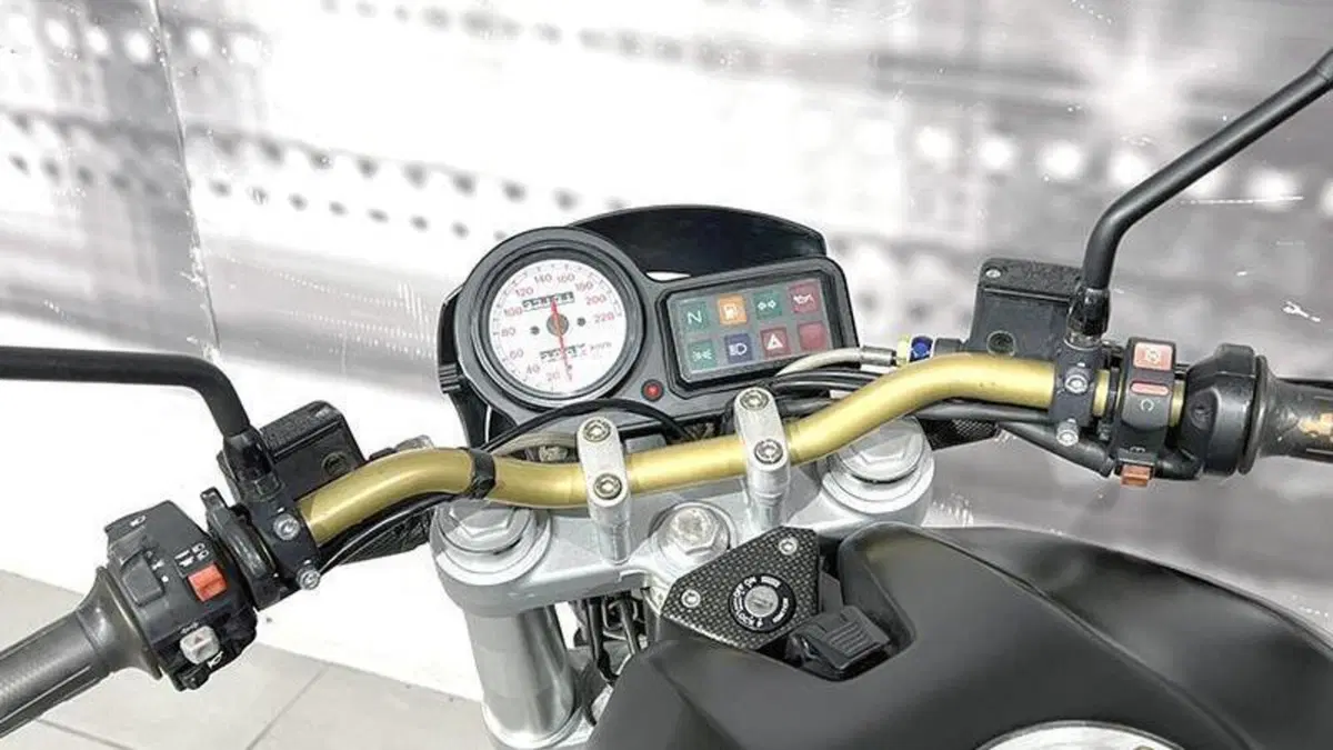 Ducati Monster 750 (1996 - 02)  (6)