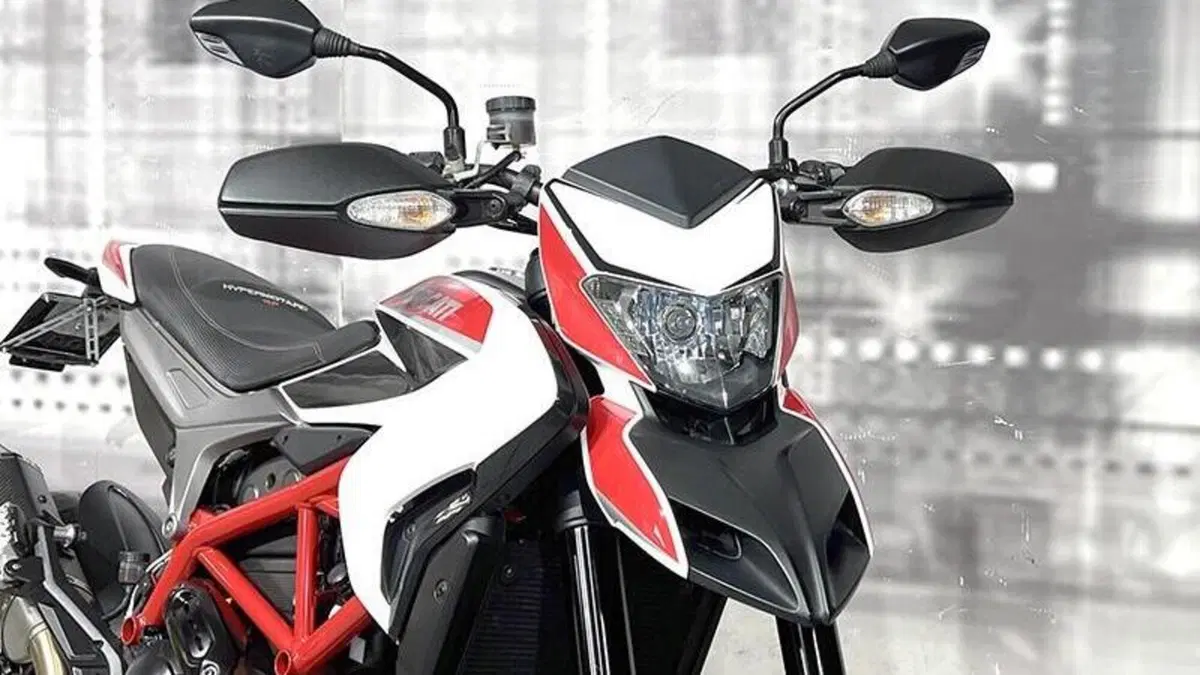 Ducati Hypermotard 821 SP (2013 - 15)  (9)