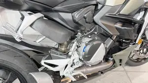 Ducati Streetfighter V2 (2022 - 24)  (6)