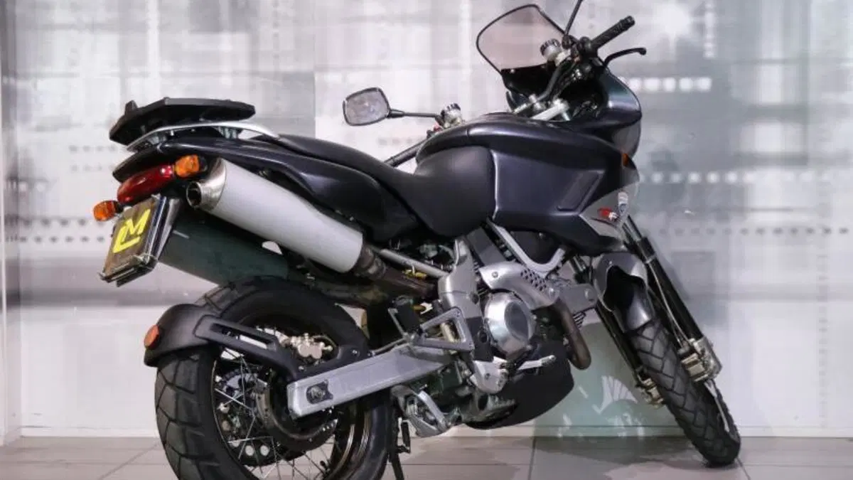 Cagiva Gran Canyon 900  (8)