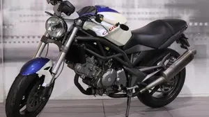 Cagiva Raptor 650 (2001 - 04)  (7)