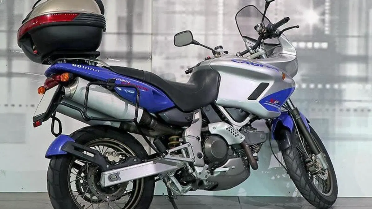 Cagiva Gran Canyon 900  (7)