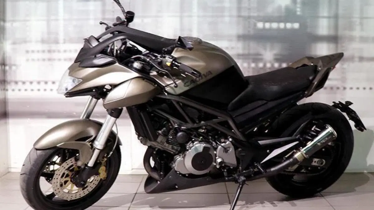 Cagiva V-Raptor 1000 (2000 - 05)  (6)