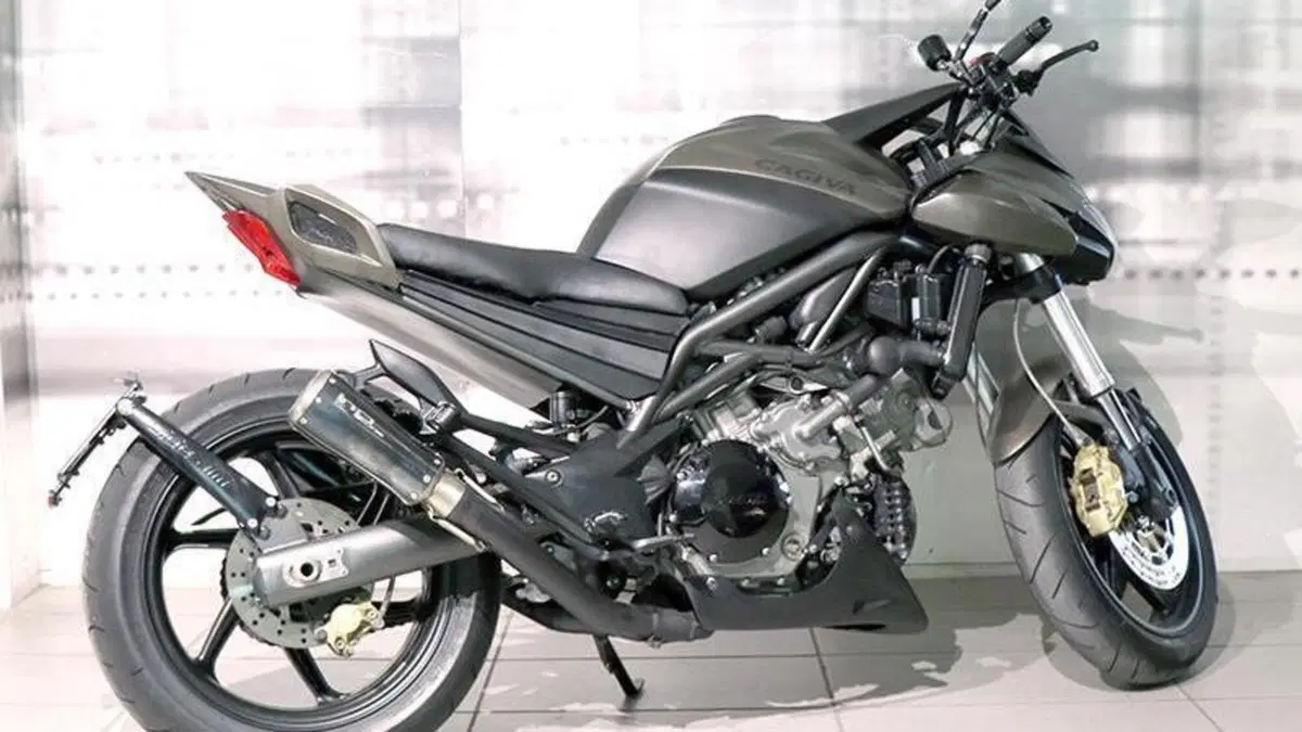 Cagiva V-Raptor 1000 (2000 - 05)  (7)