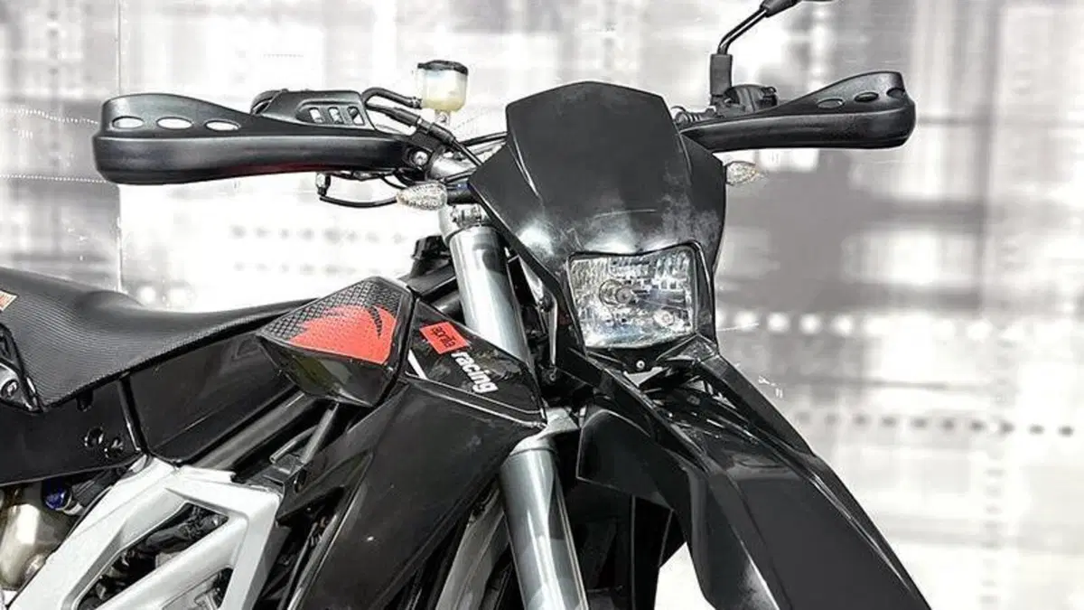 Aprilia SXV 550 (2006 - 07)  (9)