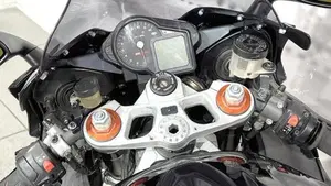 Aprilia RSV 1000 R (2006 - 09)  (6)