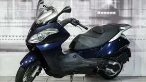 Aprilia Atlantic 400  (7)