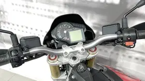 Aprilia Dorsoduro 750 (2009 - 14)  (6)